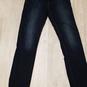 Levi slimming straight leg